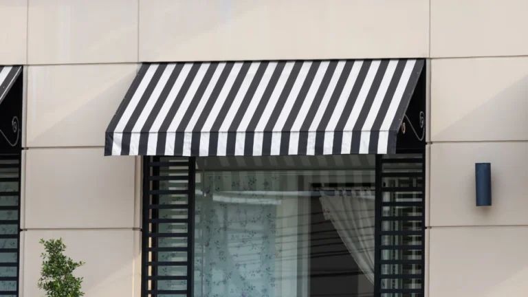 Terrace awnings – how to choose the right color and pattern? 
